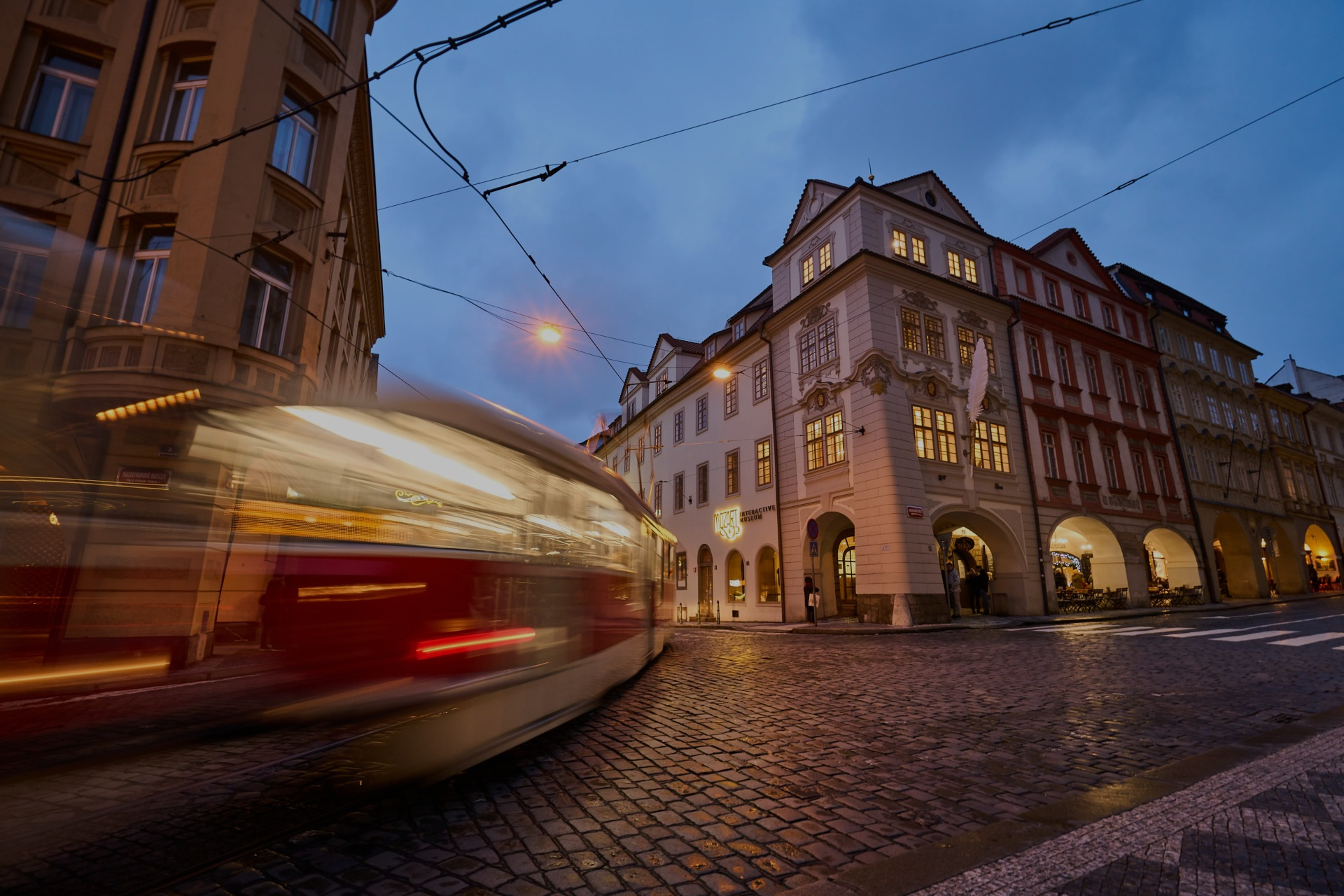 Tramvaj ztmavena