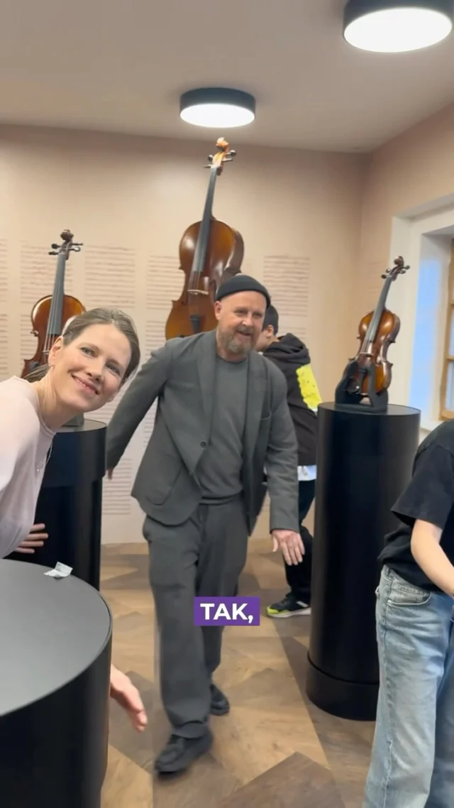 🇨🇿 Jedním z interaktivních exponátů v našem muzeu je i „živá partitura“ 🎼

Roztočte válce pod jednotlivými hudebními nástroji a poslechněte si moji Symfonii č. 38 D dur, zvanou Pražská, která měla premiéru právě v Praze roku 1787. 🎻🎺

Díky tomuto exponátu pochopíte, z kolika hlasů se partitura skládá – a jak spolu jednotlivé nástroje tvoří jeden celek.

Jak tento unikátní prvek vznikal, vysvětluje i jeden z autorů expozice, hudební skladatel @varhanbauer 

🇬🇧 One of our interactive exhibits is the “Living Score” 🎶
Spin the cylinders beneath the individual musical instruments to listen to my Symphony No. 38 in D major, known as the Prague Symphony, which premiered right here in Prague in 1787. 🎻🎺
This exhibit will help you grasp how many “voices” make up the score – and how each instrument contributes to the whole.
The creation of this unique feature is explained by one of the exhibit’s developers, composer Varhan Orchestrovič Bauer.

#muzeum #hudba #klasickahudba #classicmusic
